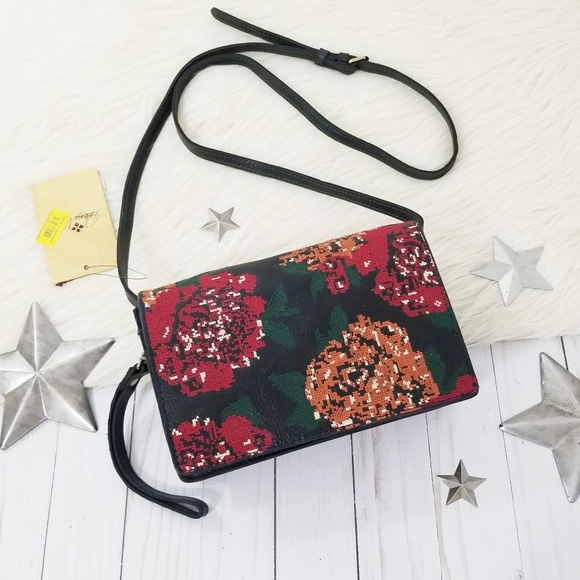 Patricia Nash Handbags - SOLD Patricia Nash Lanza crossbody Fall Tapestry